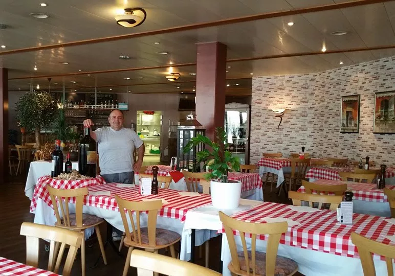 Pizza oder andere Köstlichkeiten da Rocco Pizza oder andere Köstlichkeiten da Rocco